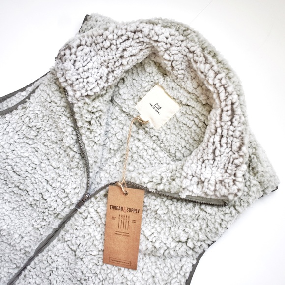 🆕 New Stock! Thread + Supply Sherpa Vest - Sage - Picture 2 of 6